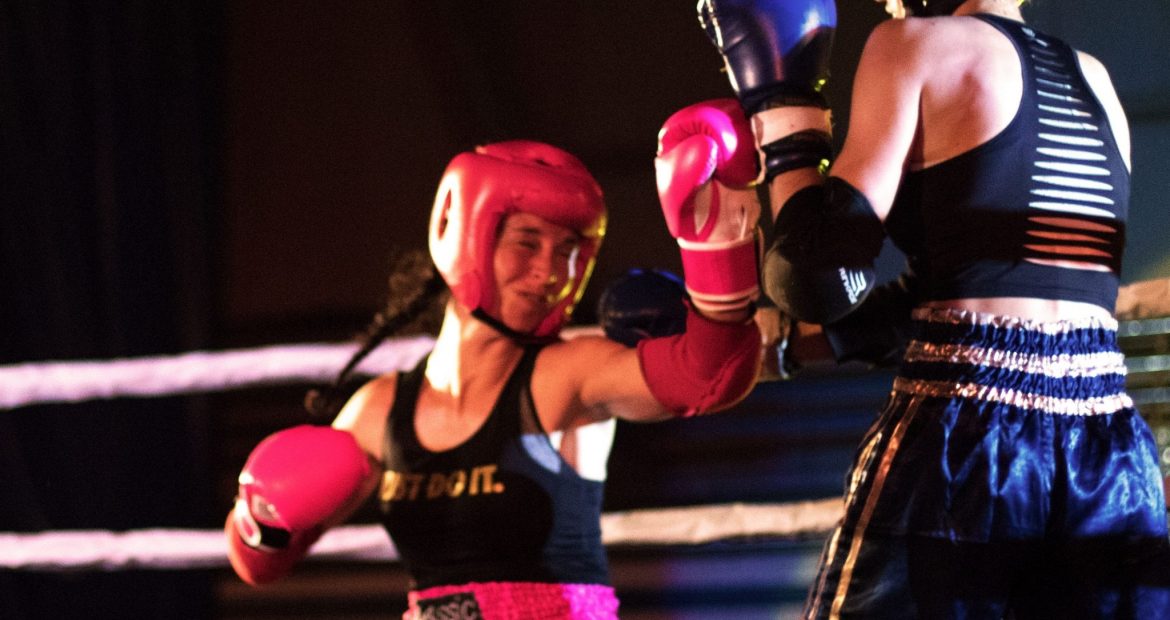 Gala Tiger Thaï Fight VI: combat féminin Sandra (Garuda Muay Thaï) versus Célia (Kerner Team)